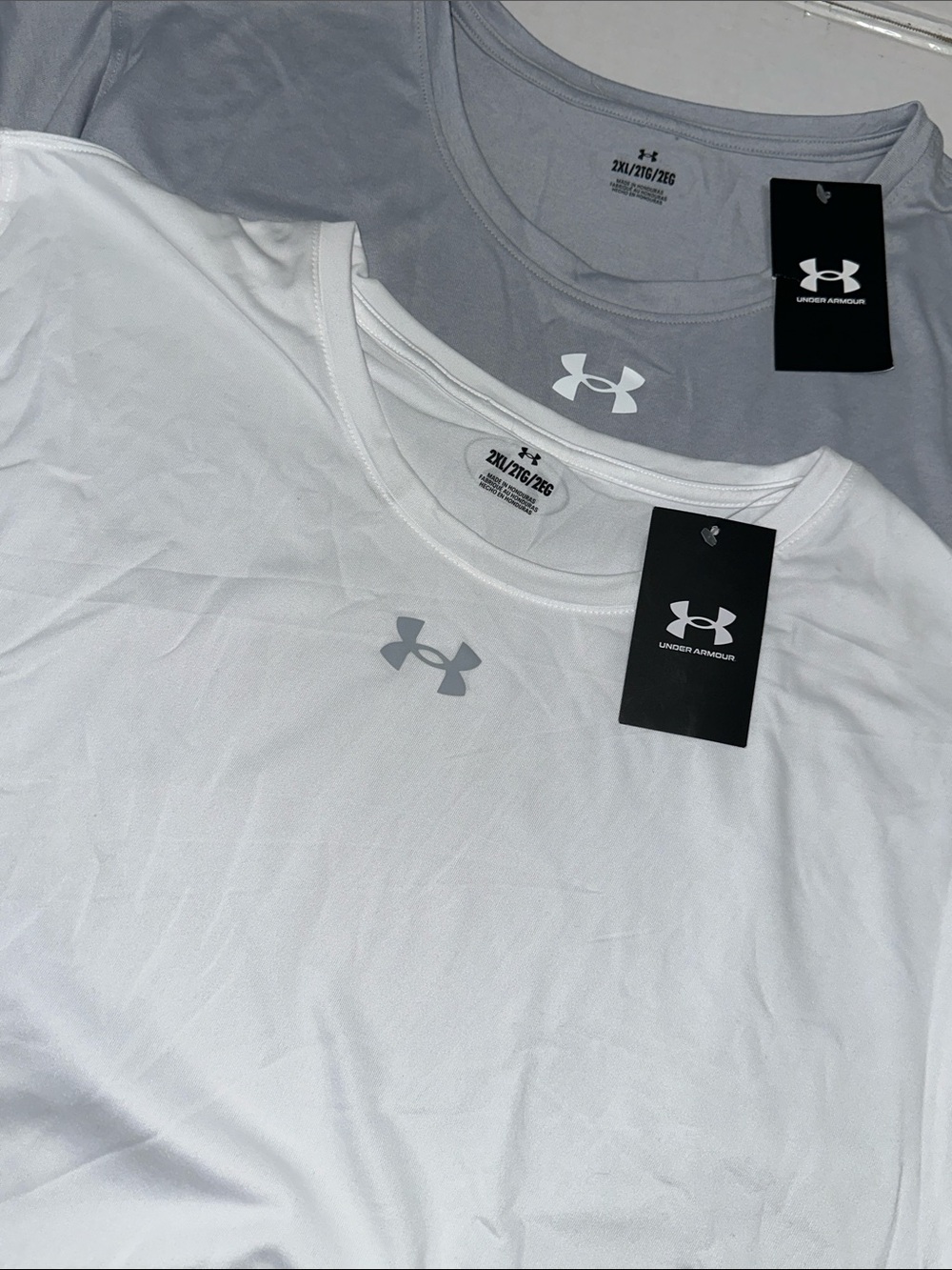 NEW Under Armour Short Sleeve Shirts White Gray Loose Fit Team Tech Mens 2XL
